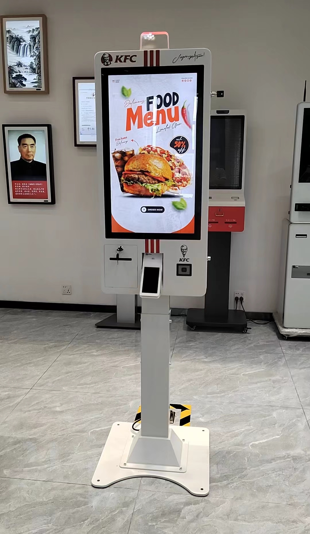 Revolucionando la experiencia de la comida rápida: nuestro quiosco de autoservicio para KFC